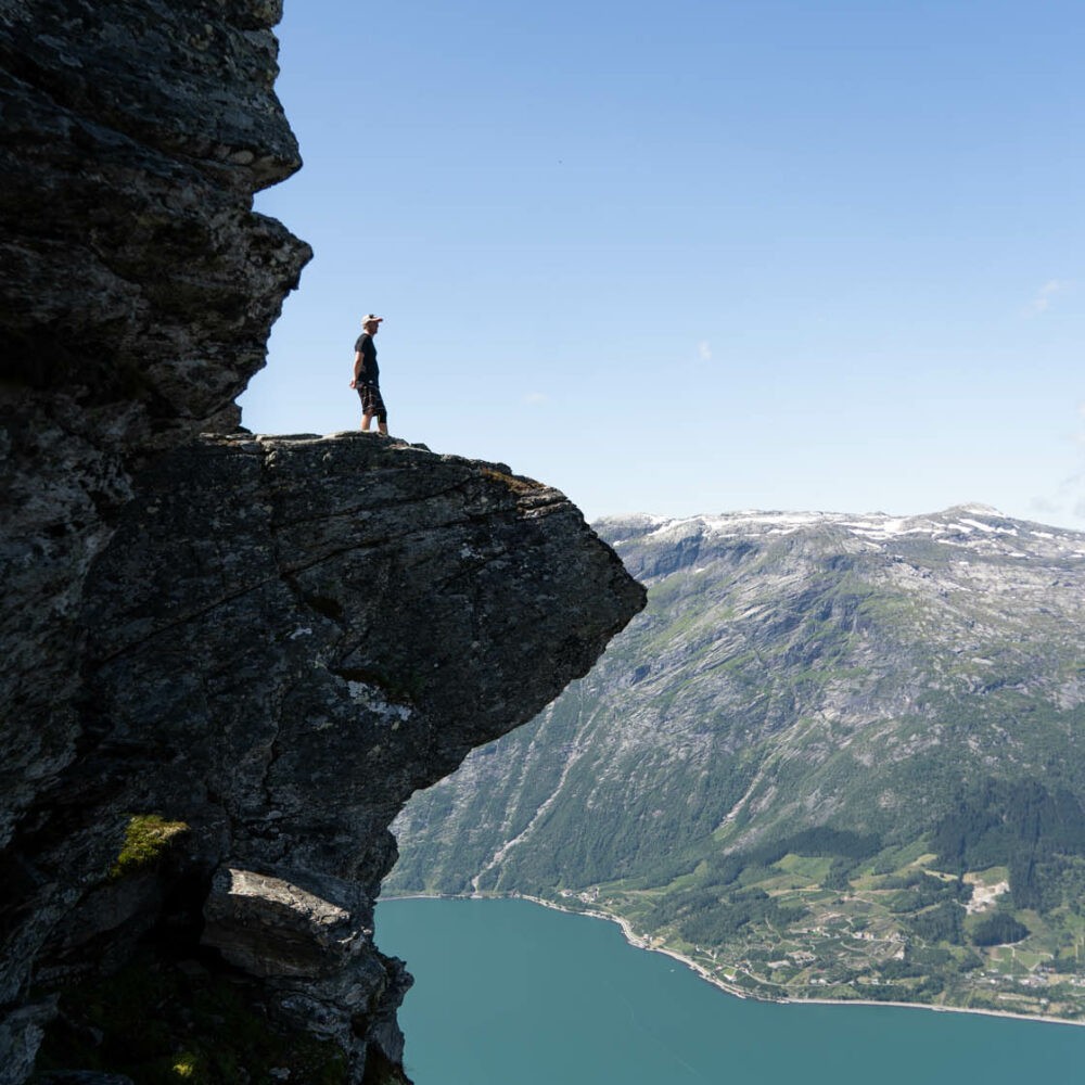 Guidet tur gjennom Dronningstien i Hardanger med Trolltunga Active