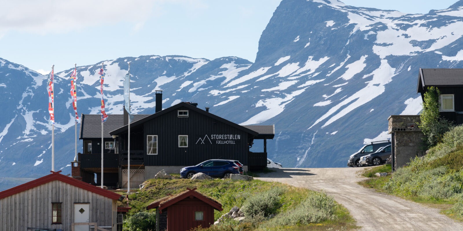 Utsikt til Storestølen Fjellhotell med fjell i bakgrunnen