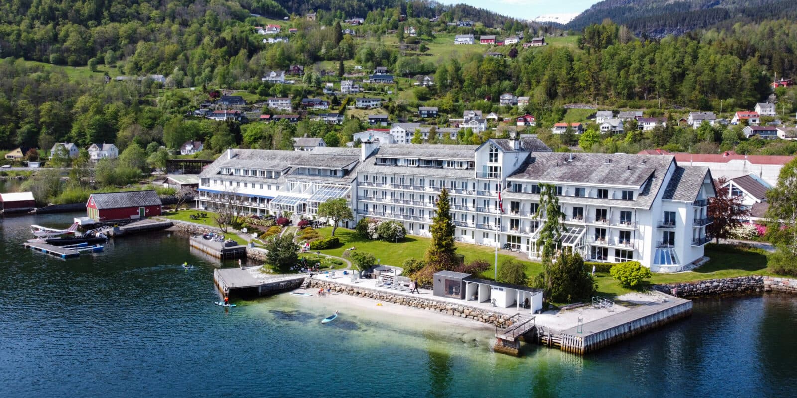 Brakanes Hotel i Fjordtind Hotels kjeden i Ulvik i Hardangerfjorden