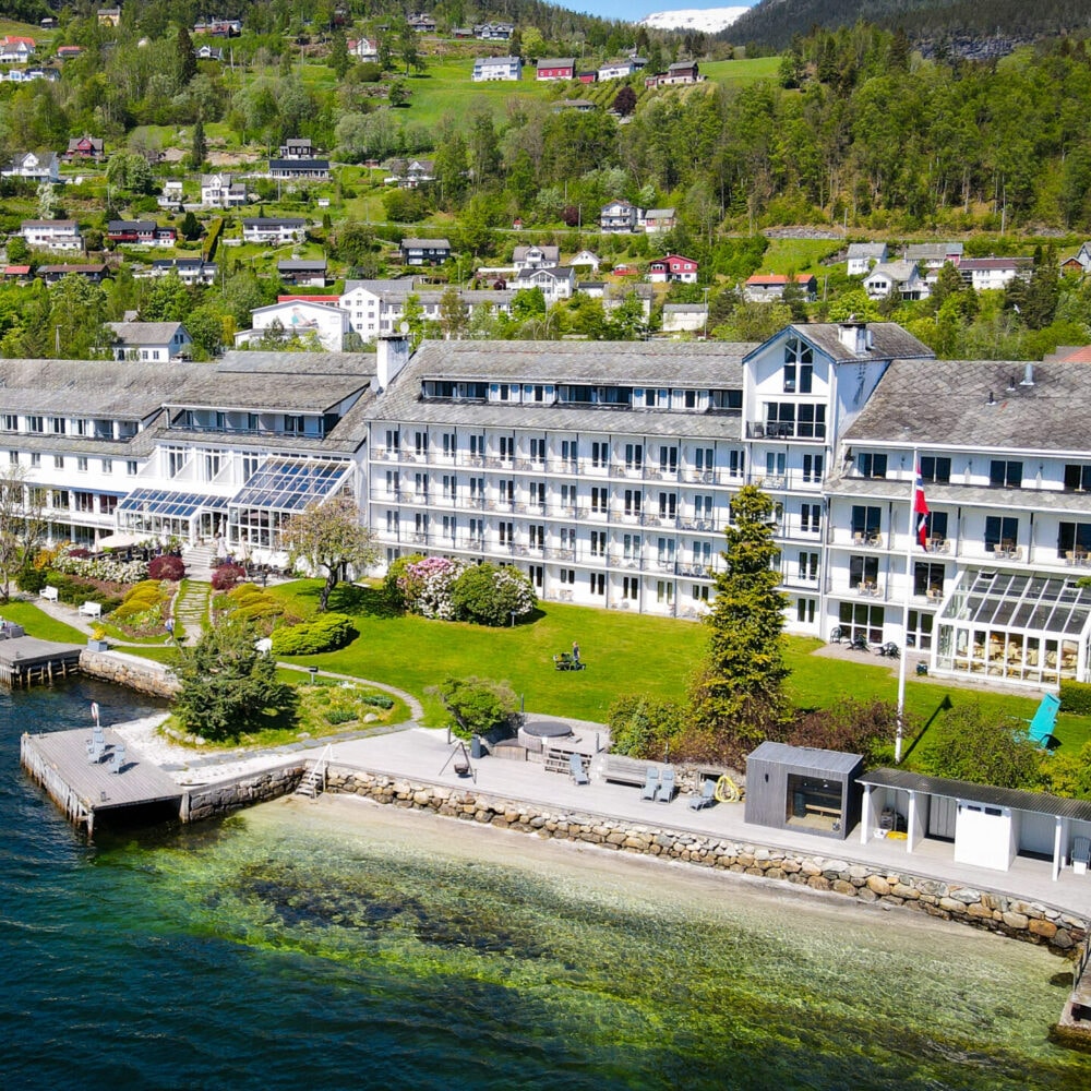 Brakanes Hotel i Fjordtind Hotels kjeden i Ulvik i Hardangerfjorden