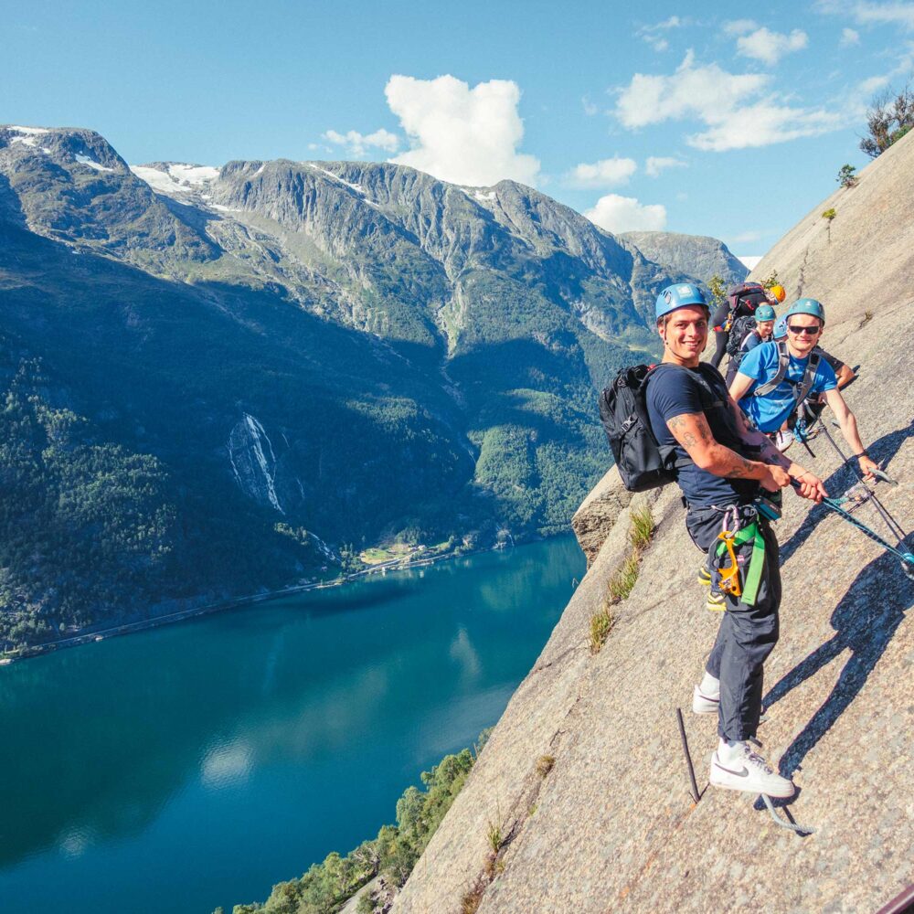 Tyssedal Via Ferrata med Trolltunga Active