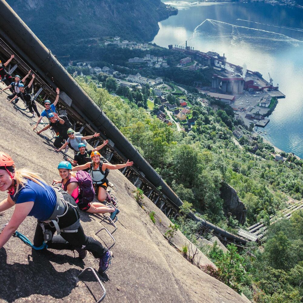 Tyssedal Via Ferrata med Trolltunga Active