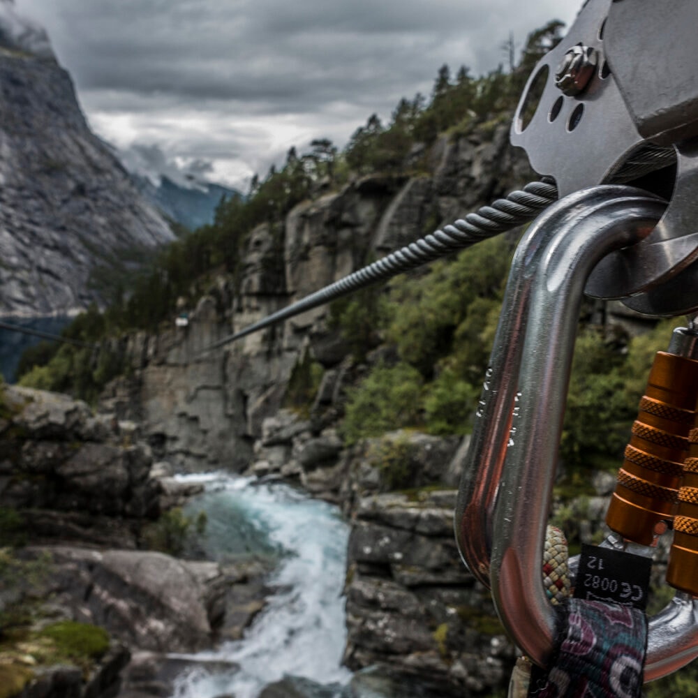 Zipline Trolltunga med Trolltunga Active