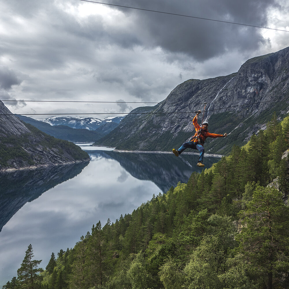 Zipline Trolltunga med Trolltunga Active