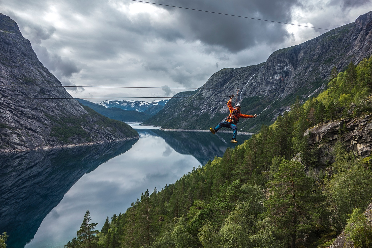 Zipline Trolltunga med Trolltunga Active