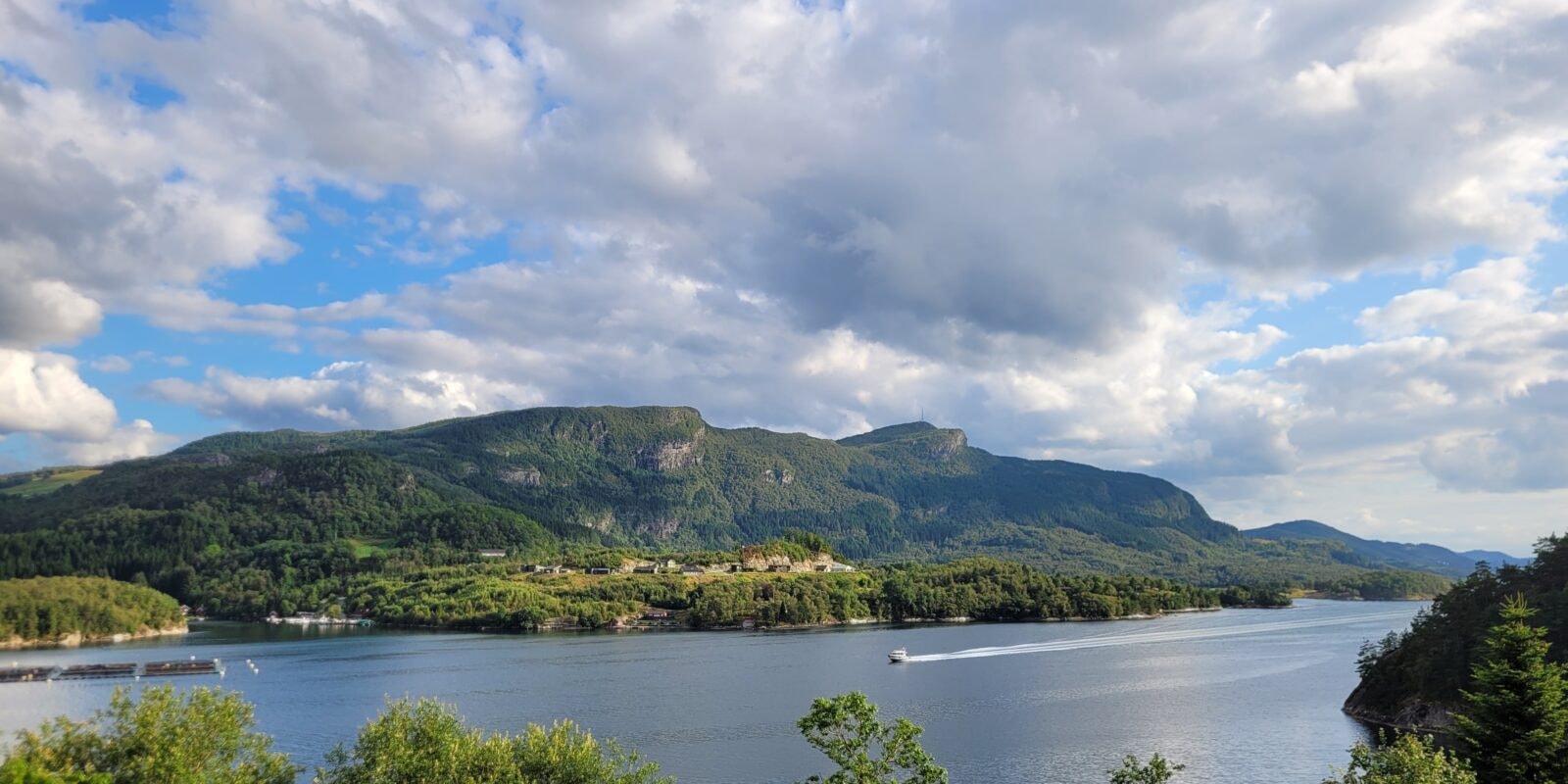 Norglamp i Ryfylke i nærheten av Preikestolen og Flørlitrappene