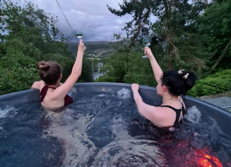 Spa hos Norglamping i Ryfylke i nærheten av Preikestolen og Flørlitrappene