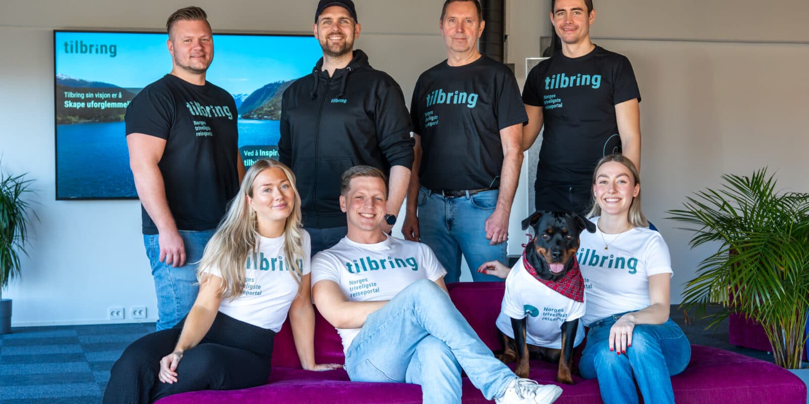 Teamet i Tilbring.no Jesper Ugland Jon Audun Johnsen Svein Versland Didrik Hægg Pernille Ugland Erlend Haaland Aya Natalie Mitchell