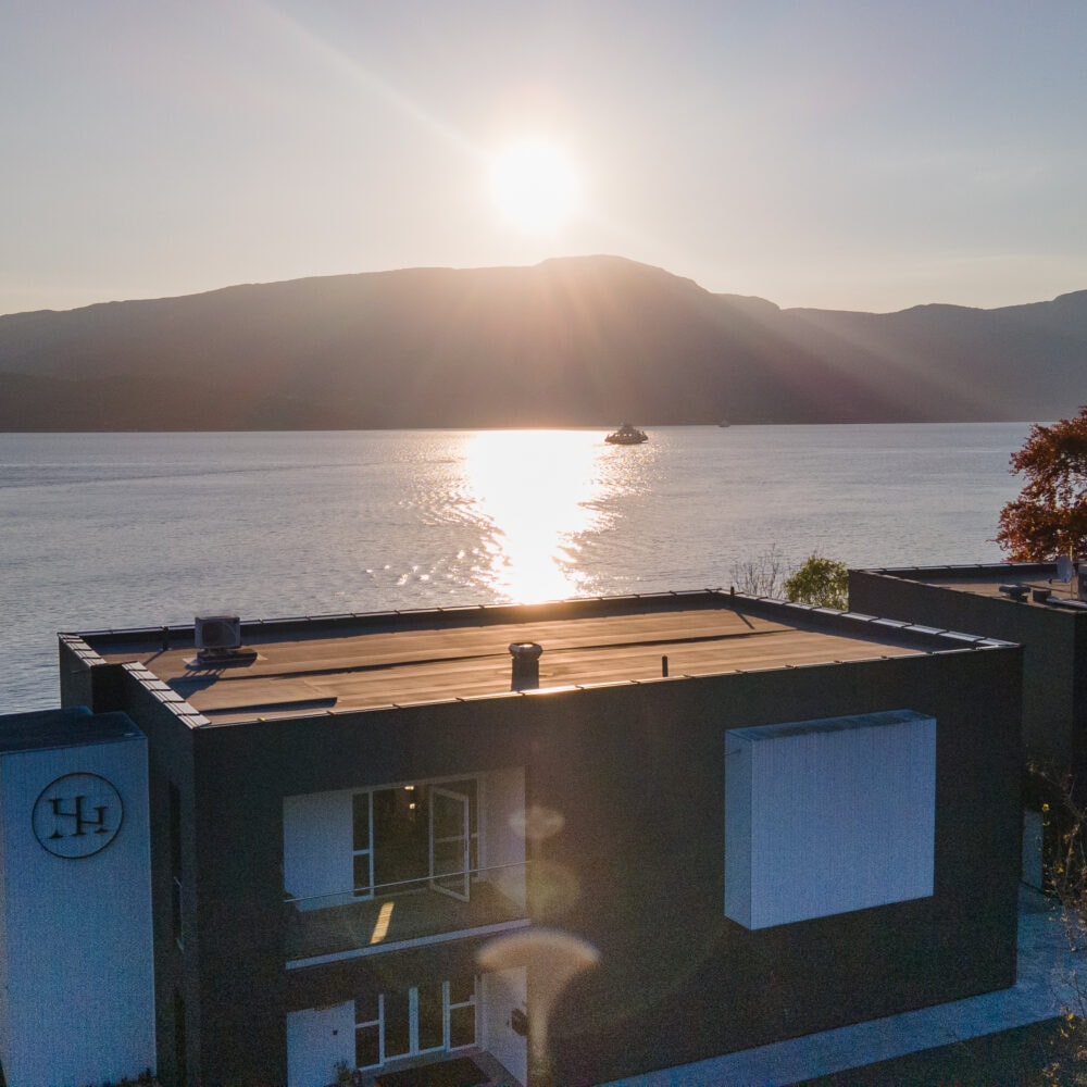 Hardanger House i Jondal High end butique hotel Tilbring partner i Hardangerfjorden