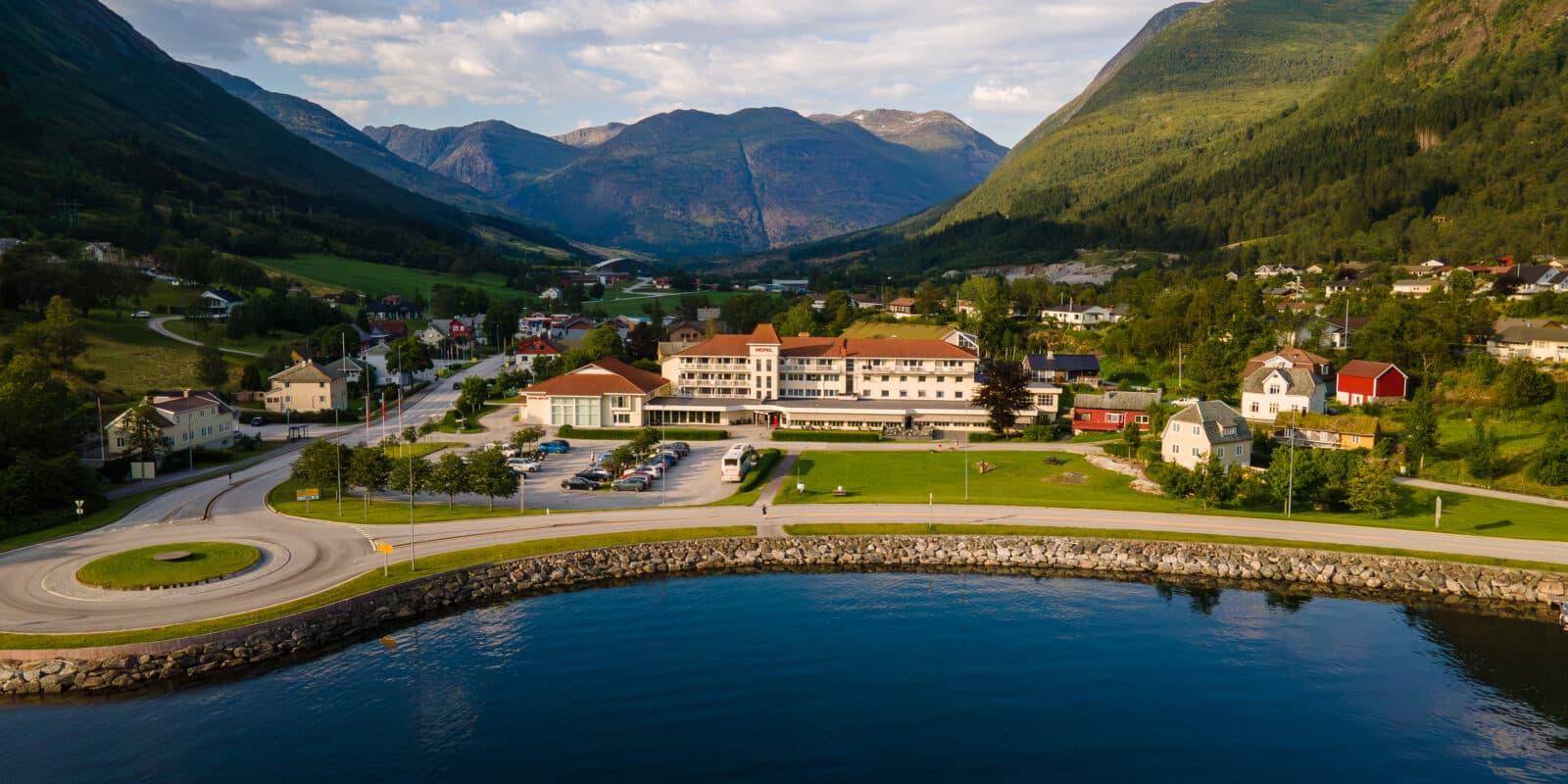 Grand Hotel Skei i Unike Hoteller, Tilbring bilder og tilbring partner fra juli 2025