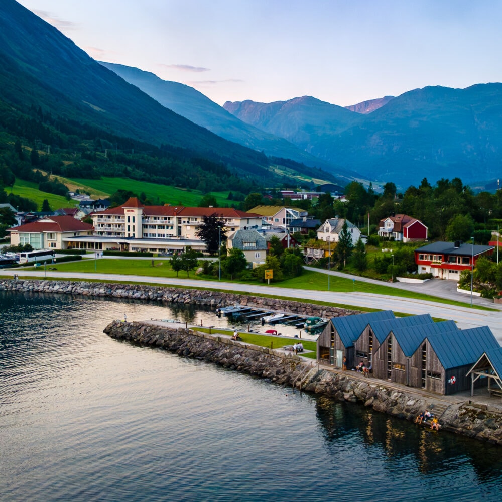 Grand Hotel Skei i Unike Hoteller, Tilbring bilder og tilbring partner fra juli 2025