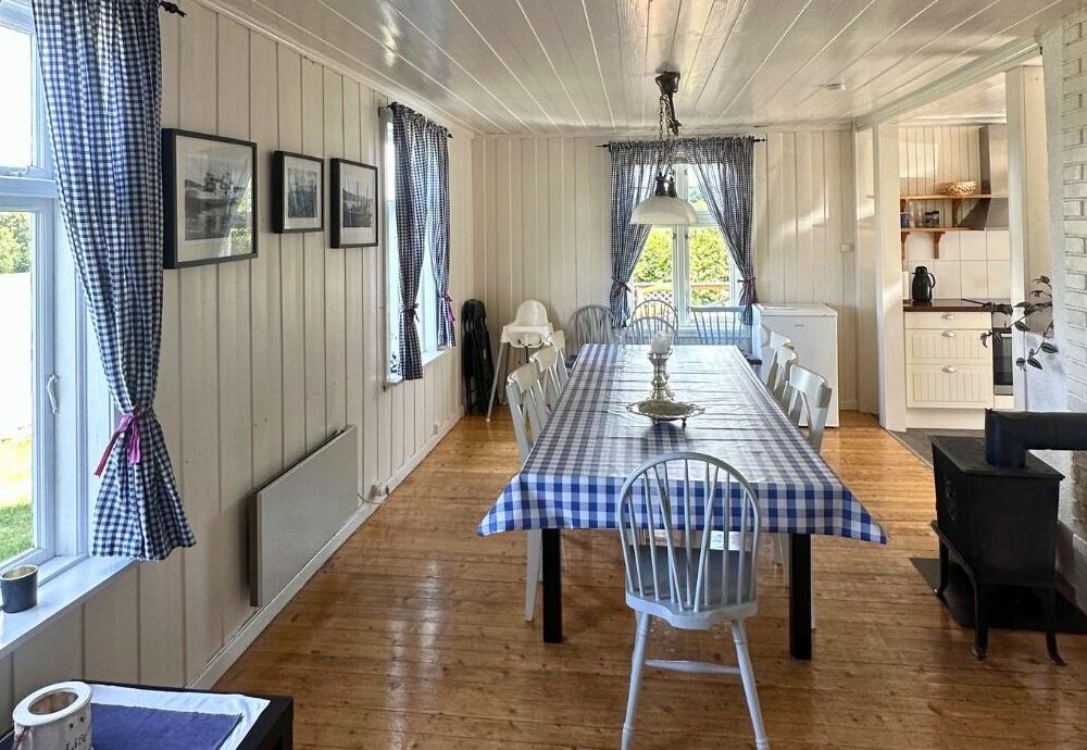 Kapteinsbolig Evjua Strandpark