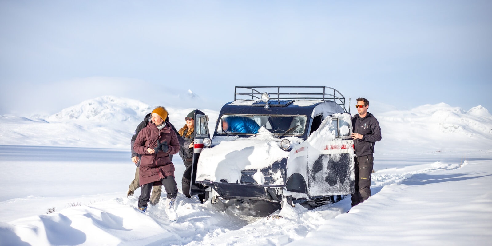 Beltebil med Jotunheimen Travel