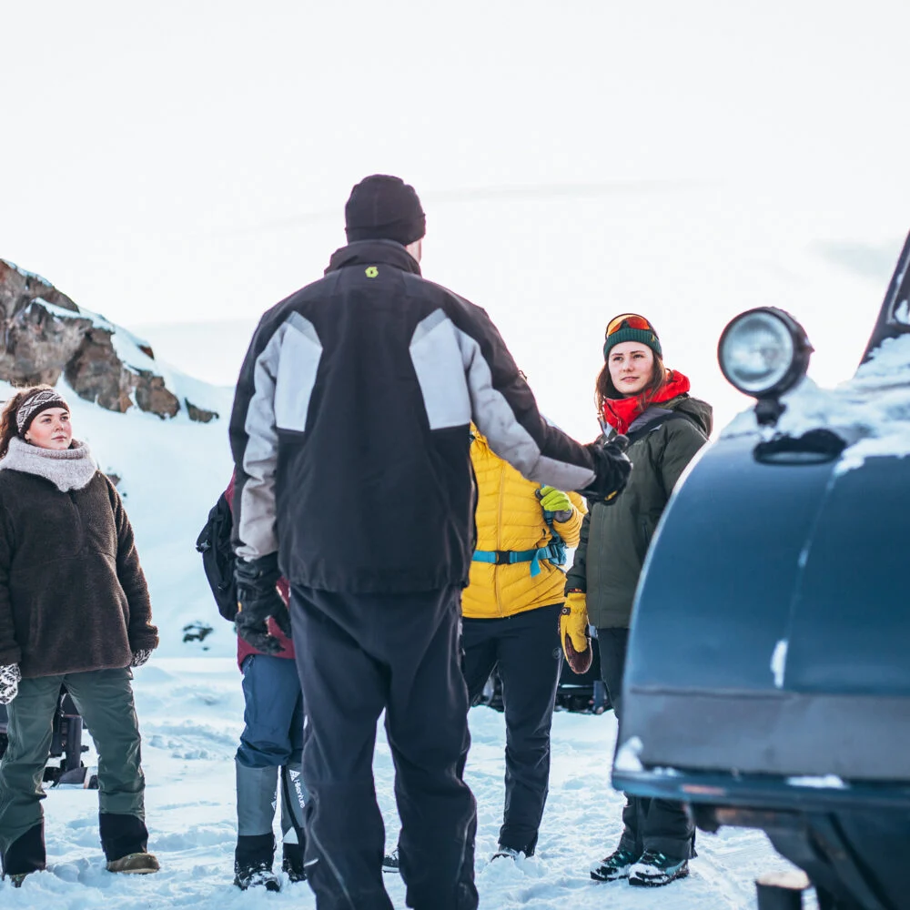 Beltebil med Jotunheimen Travel