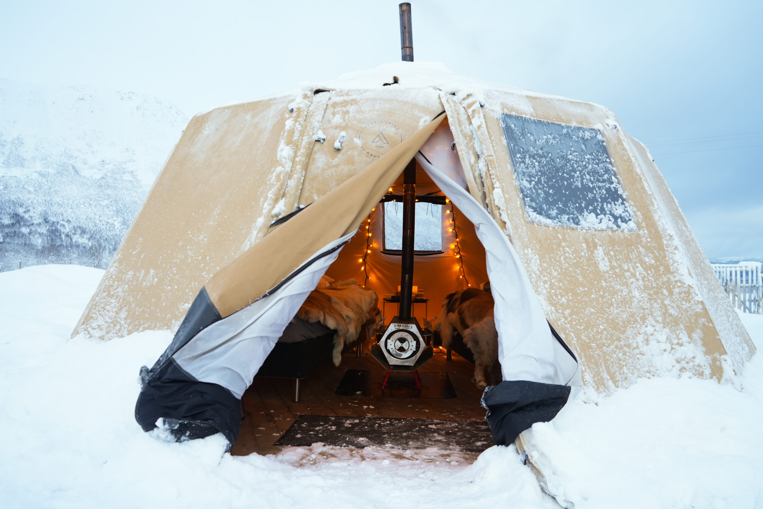 Overnatting i lavvo og reinsdyrslede – arktisk eventyr hos Tromsø Lapland partner av Tilbring med rabattkode coupon code discount