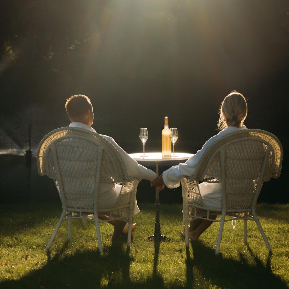 Nutheim Gjestgiveri øyeblikk med par