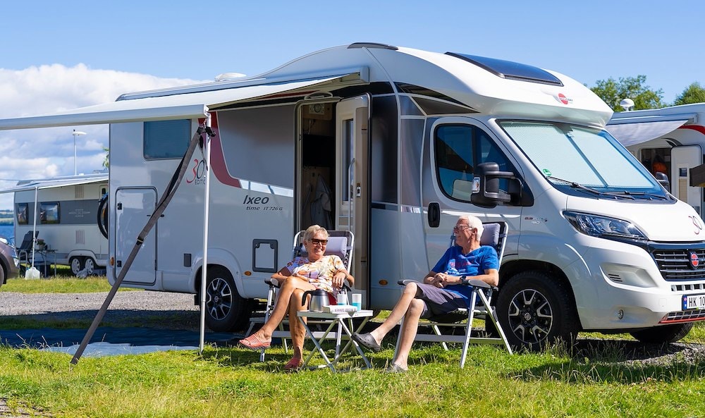 Evjua Camping del av Evjua Strandpark ved Mjøsa partner av Tilbring med rabattkode