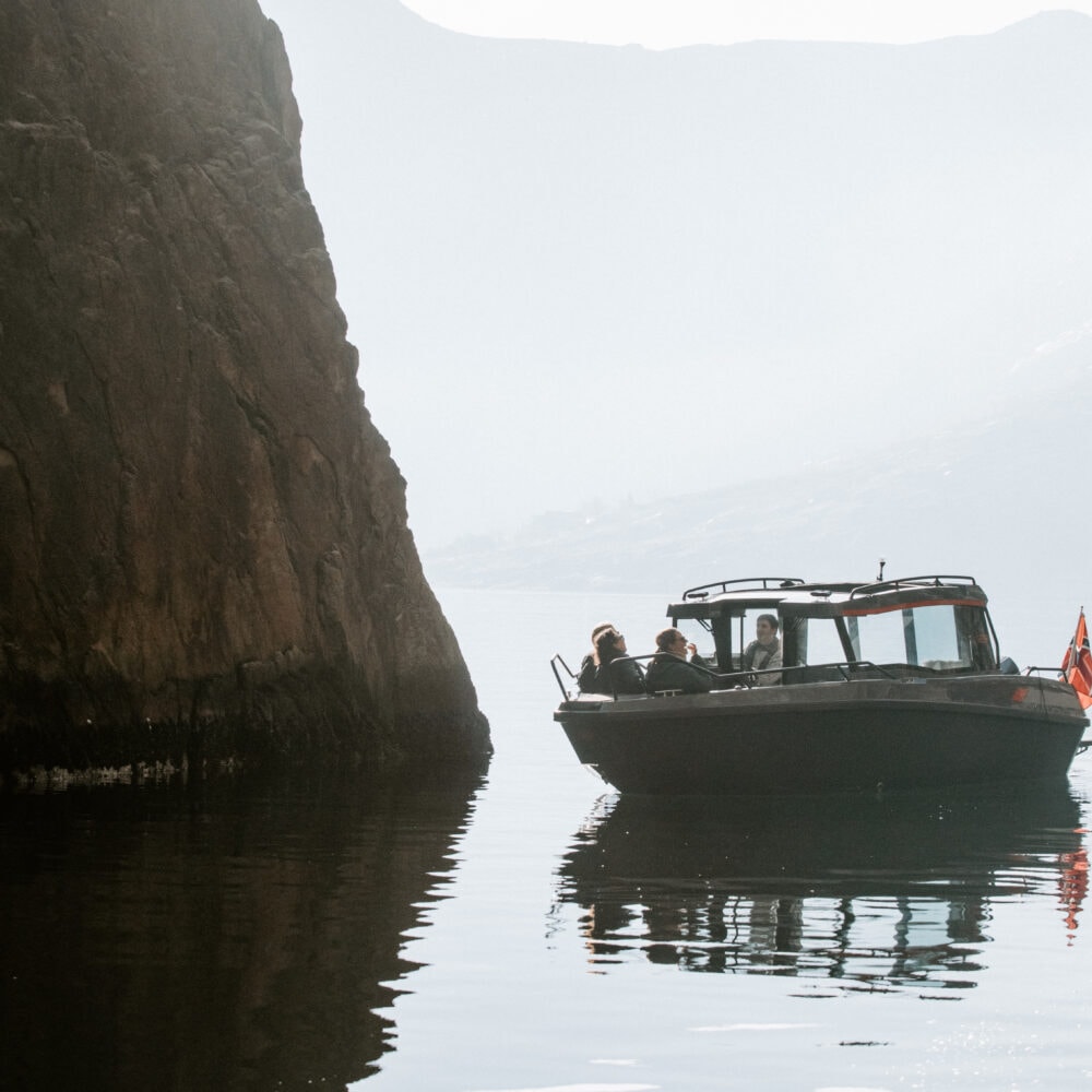 Ryfylke Adventures båten på fjorden