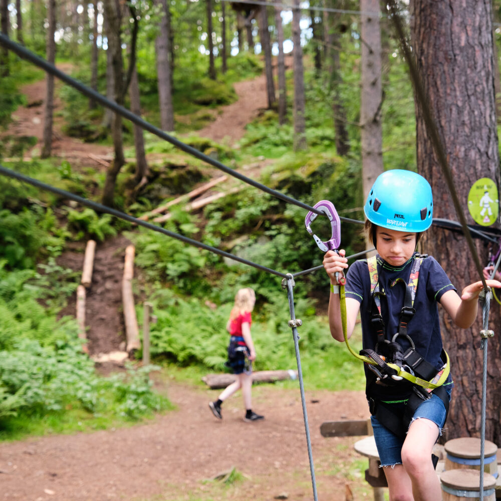 Høyt & Lavt Trondheim klatrepark i Trøndelag perfekt for barnefamilier og alle aldre partner av Tilbring med rabattkode