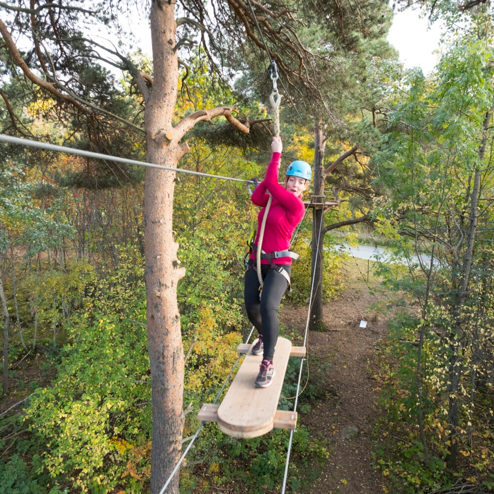 Høyt & Lavt Trondheim klatrepark i Trøndelag perfekt for barnefamilier og alle aldre partner av Tilbring med rabattkode