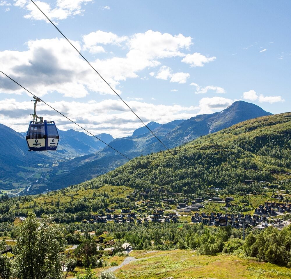 Strandafjellet turdestinasjon og skibakke med Gondol i Møre og Romsdal partner av Tilbring med rabattkode