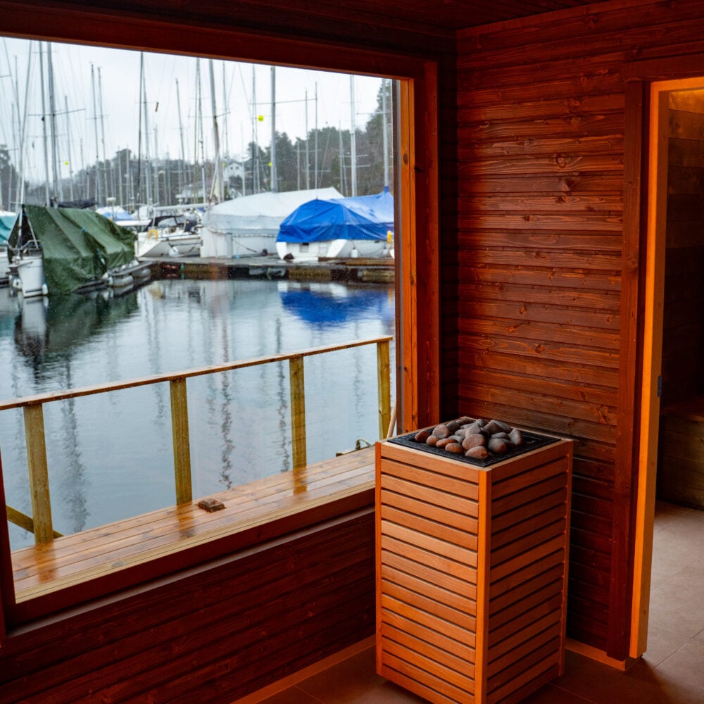 Hjellestad Sauna som er en del av Vestfjord Sauna, partner av Tilbring med rabattkode som gir 10% rabatt. Ofte billigst