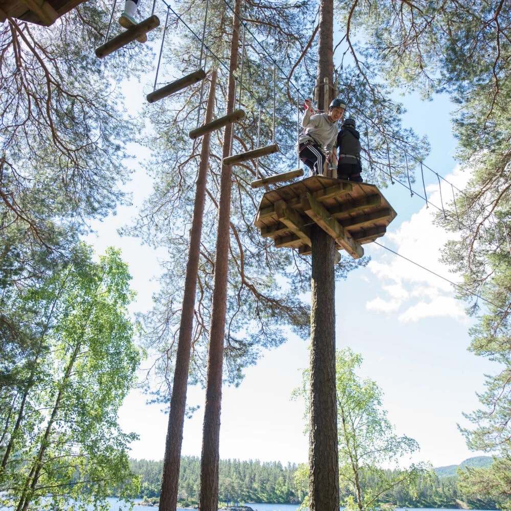 Klatreparken til Mineralparken partner av Tilbring på Hornnes med rabattkode