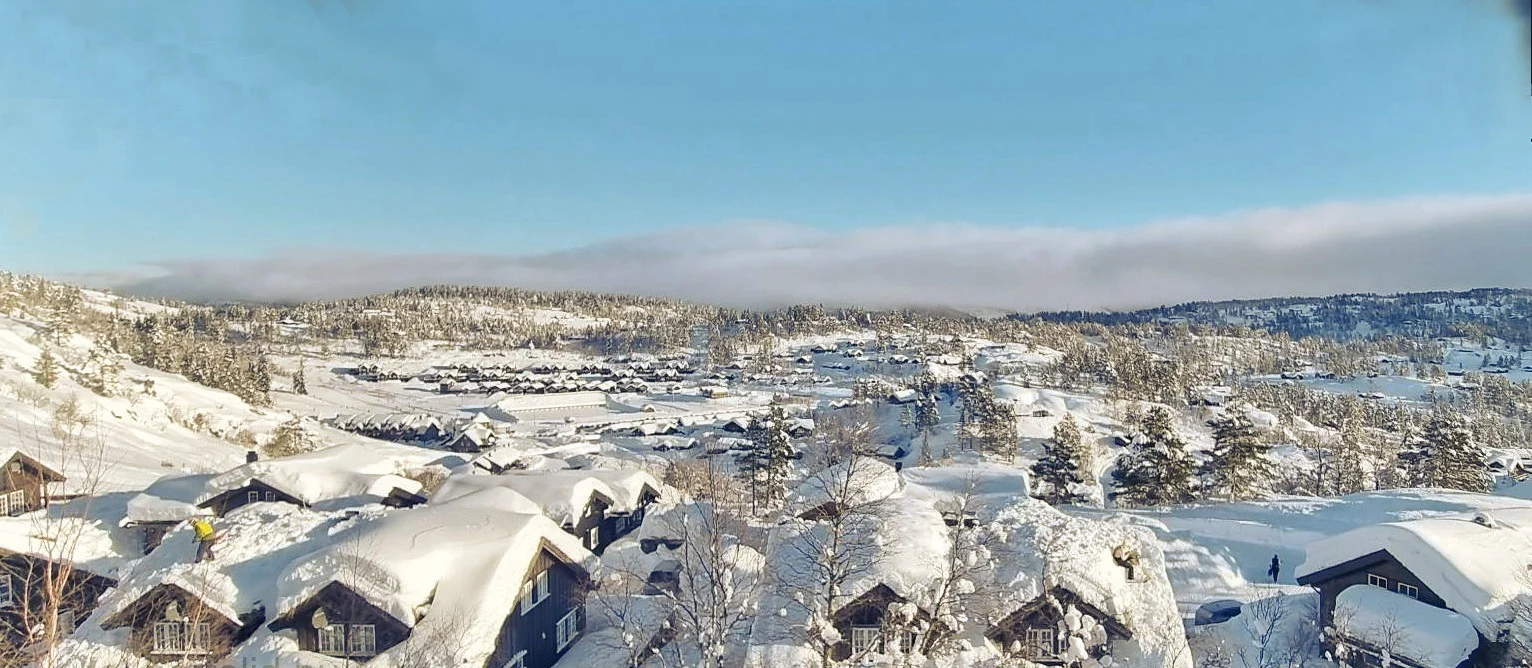 Hytter i snø på Bortelid – Agderferie hos Tilbring i Agder.